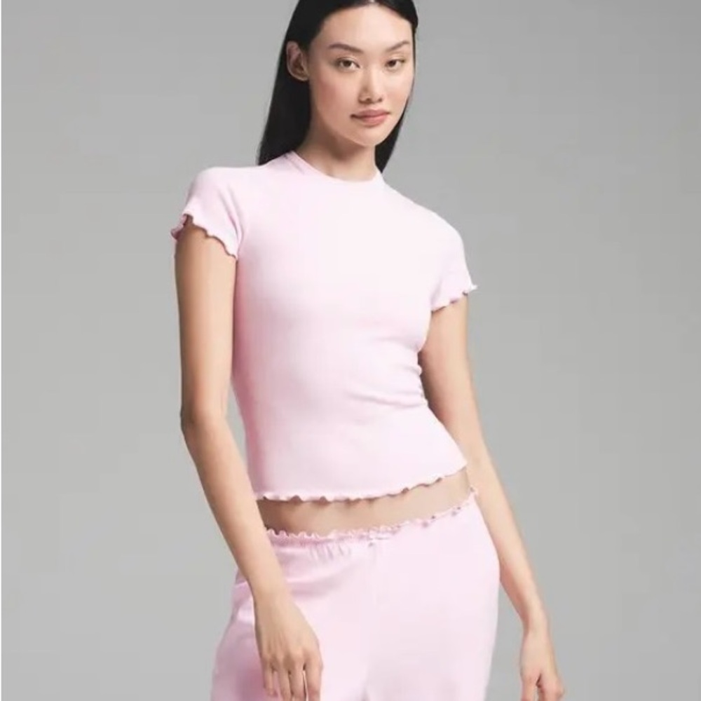 SOLD OUT SKIMS Pointelle T-Shirt | Cherry Blossom 🌸 (L)